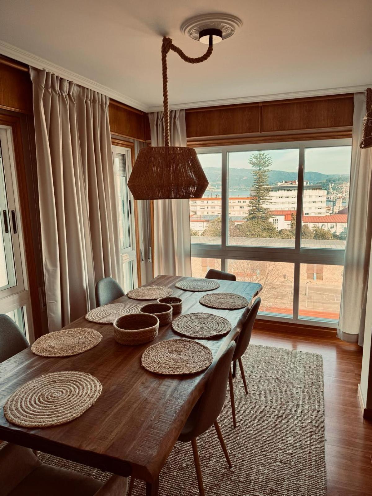 Moderno Apartamento Con Vistas A La Ria De ヴィーゴ エクステリア 写真