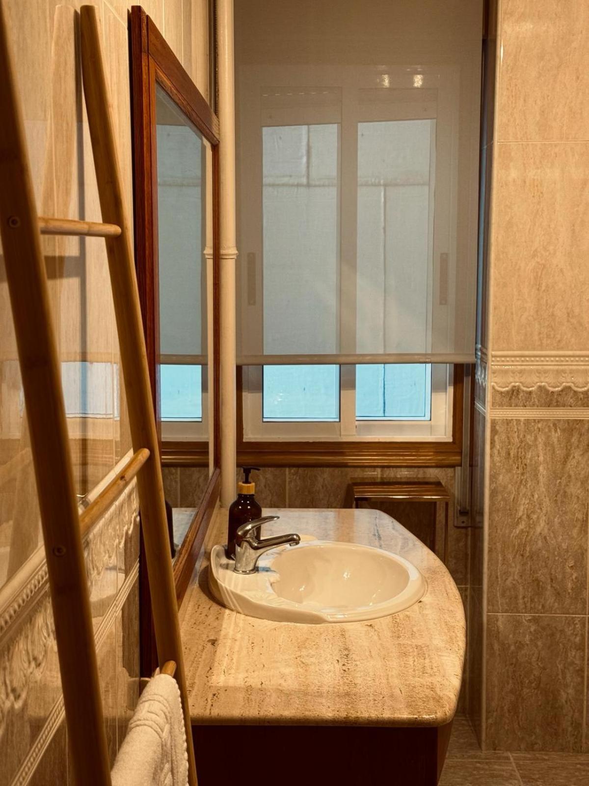 Moderno Apartamento Con Vistas A La Ria De ヴィーゴ エクステリア 写真